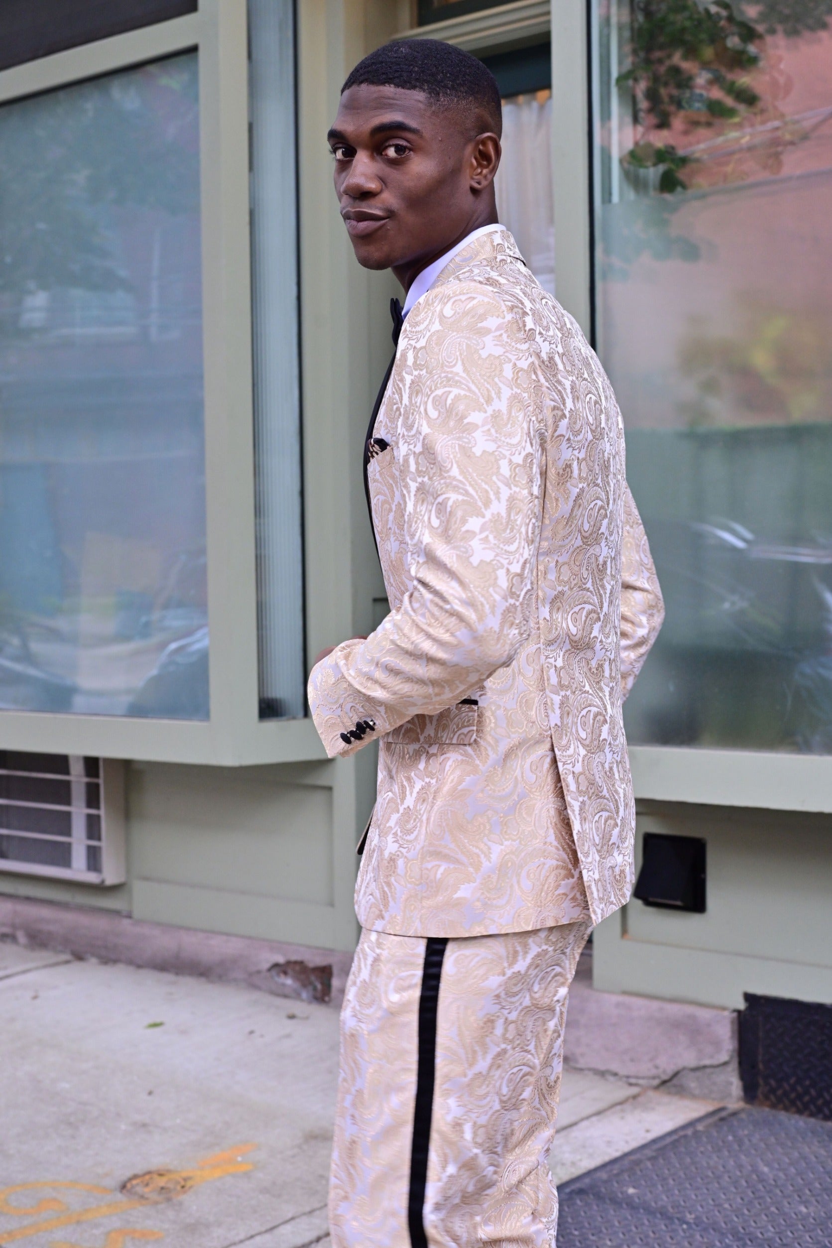 Grosvenor Peak Tux Jacket - slim - Cream Gold Paisley