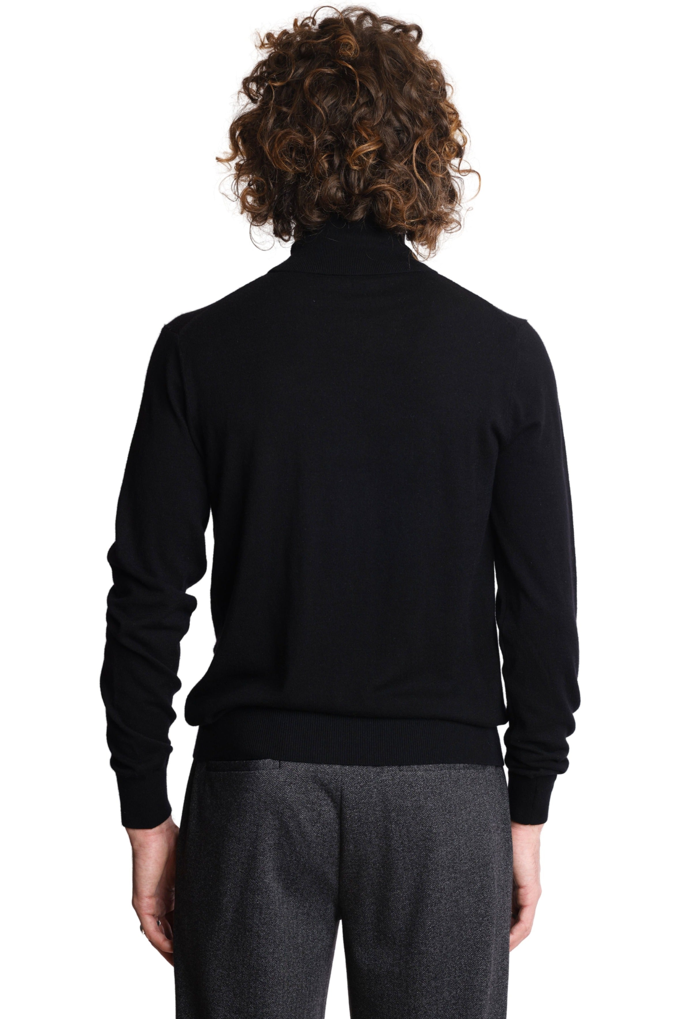 Luxe Fine Gauge Turtleneck - Black